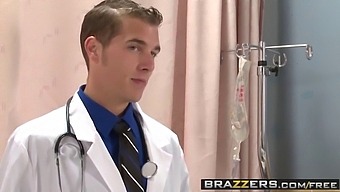 Doctor'S Office Turns Into A Kinky Playground With Dayna Vendetta And Chris Johnson