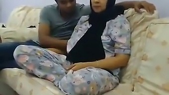 A Threesome With A Bangladeshi Randi - Six Clips