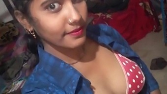 Hindi Village Girls Show Off Their Naked Bodies And Panties