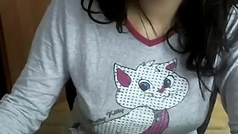 Homemade Webcam Show With A Cute Turkish Girl