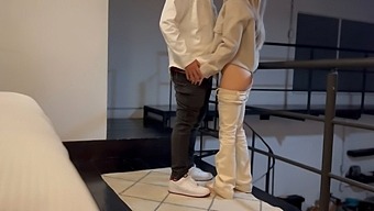 业余情侣与邻居的妻子进行足交恋物癖